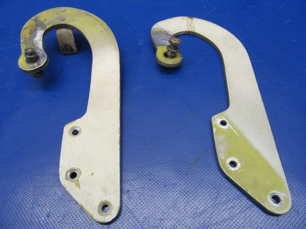 Beech Baron 58P Nose Baggage Hinges 002-410055-41 / 002-410055-43 (0320-247)