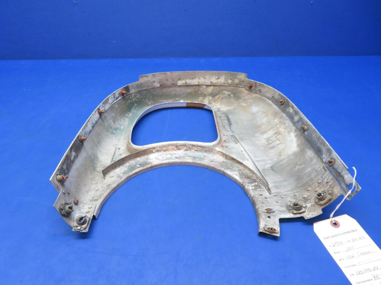 Cessna 310 / 310F RH Nose Cap Assy Cowl P/N 0851005-24 (1123-311)