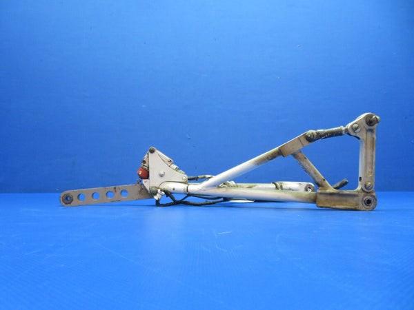 Cessna 401 / 401A Nose Gear Drag Brace Truss Assy w/ Link 5042002-1 (1223-362)