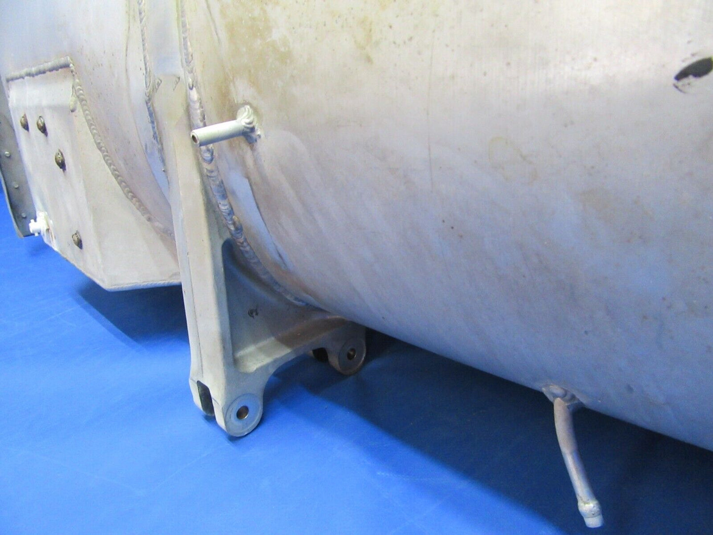 Cessna 310 / 310I RH Fuel / Tip Tank P/N 0892300-10 / 0892302-1 (0923-14)