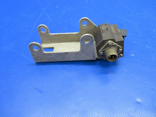 Beech Baron 58P De Ice Brush Block 4E1817 (0320-307)