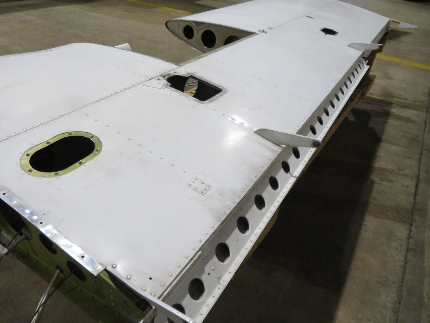 1968 Piper PA-28-140 Cherokee LH Wing P/N 66601-04 (0324-98)