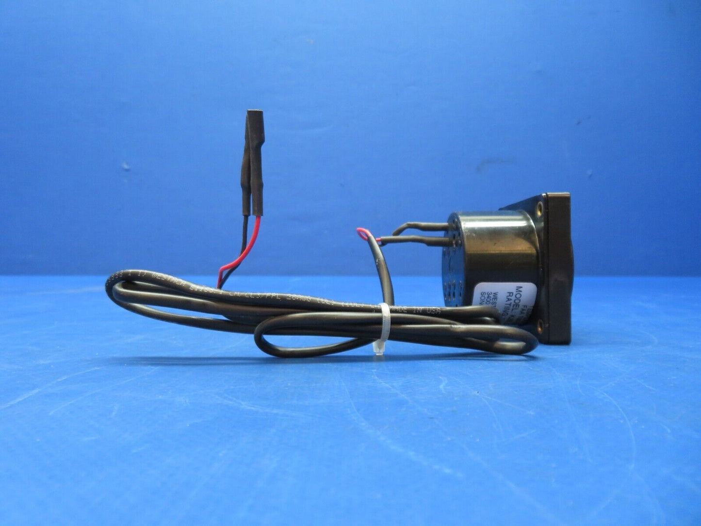 Piper Cherokee 140 / Westberg Exhaust Temperature Gauge P/N K28 2A2P (0623-516)