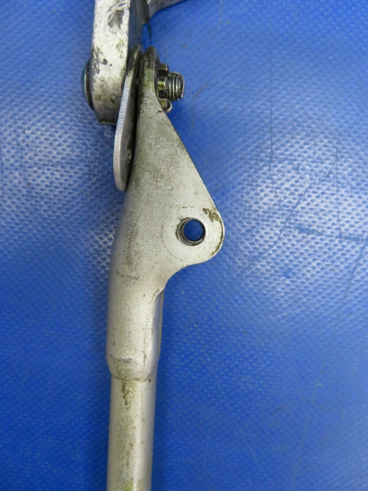 Beech Baron 95-A55 Landing Gear Door Actuator Rod & Arm LH 45-815003-3 (0420-405