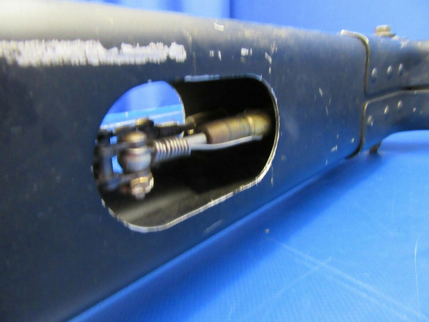 Cessna 310R Control Column Assembly P/N 0860216-1 (0219-314)