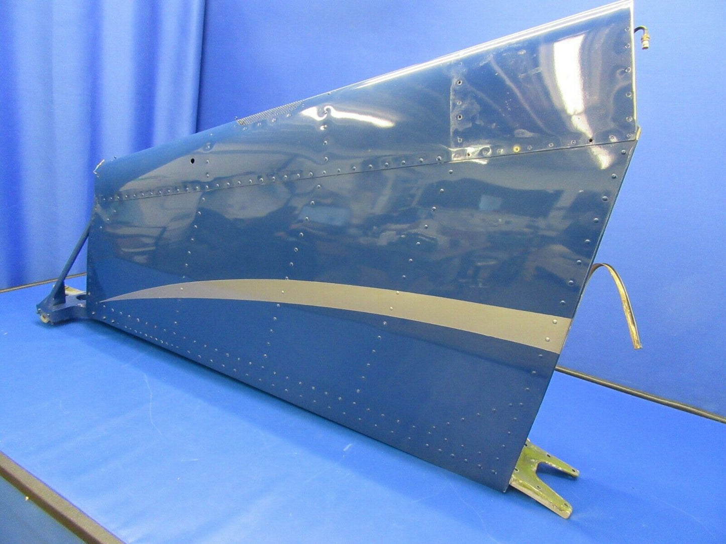 Piper PA-32RT-300 Lance II Vertical Fin / Stabilizer P/N 78908-03 (0121-220)