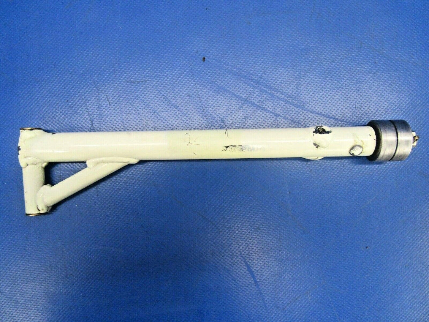 Bellanca 17-30A Super Viking Actuating Arm Aileron LH 195350 L/H (0819-307)
