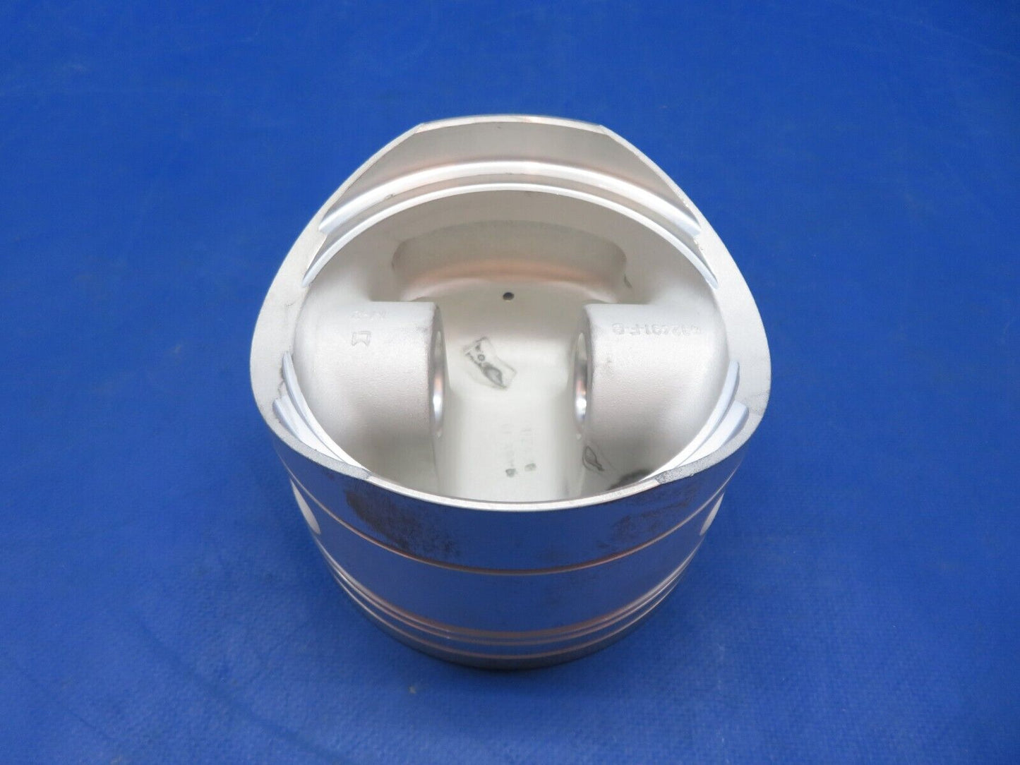 Continental Piston P/N 640945 NEW OLD STOCK (0923-664)