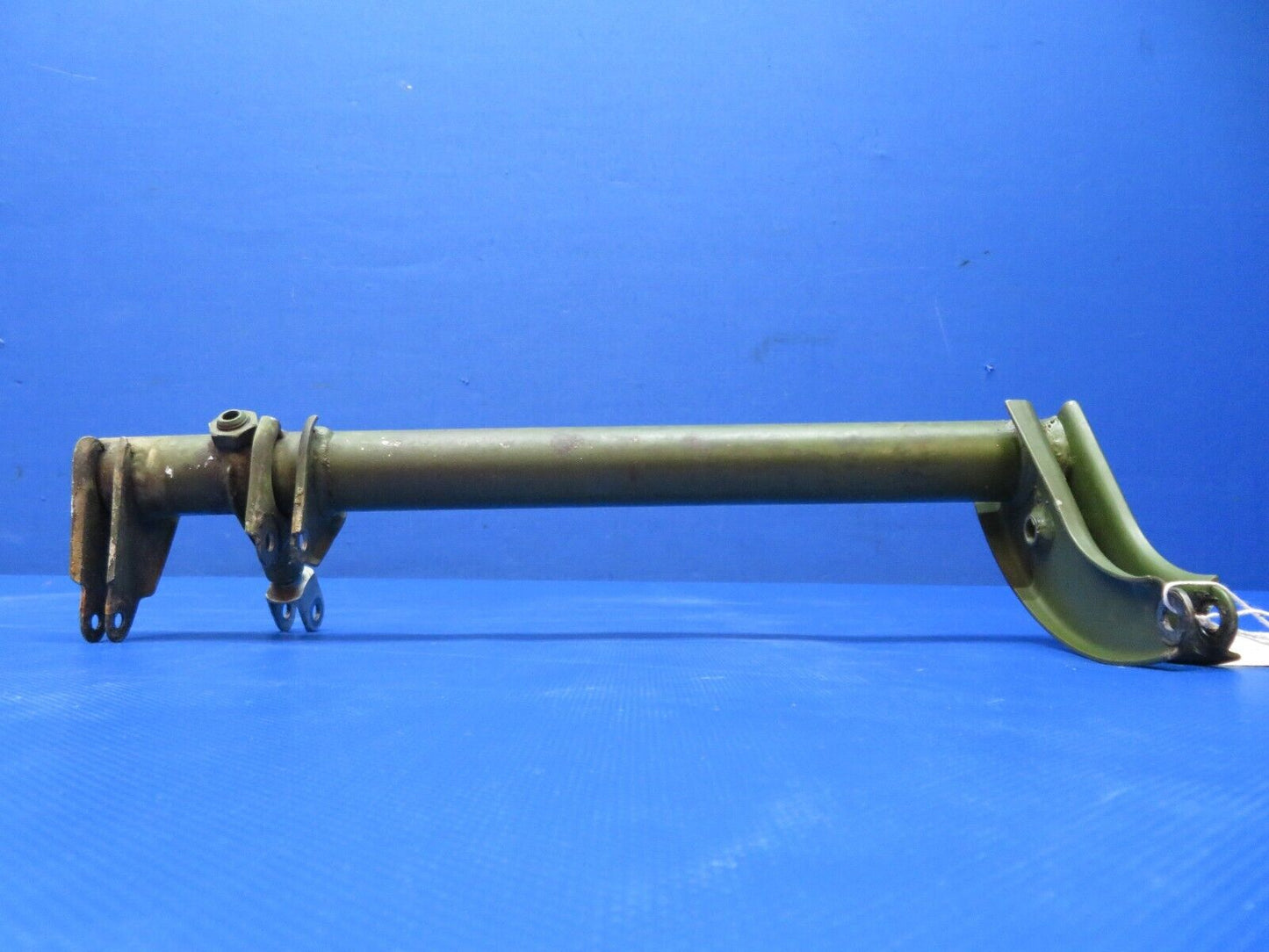 Early Cessna 310 / 310B LH Main Gear Torque Tube Assy P/N 0843510-15 (1223-224)