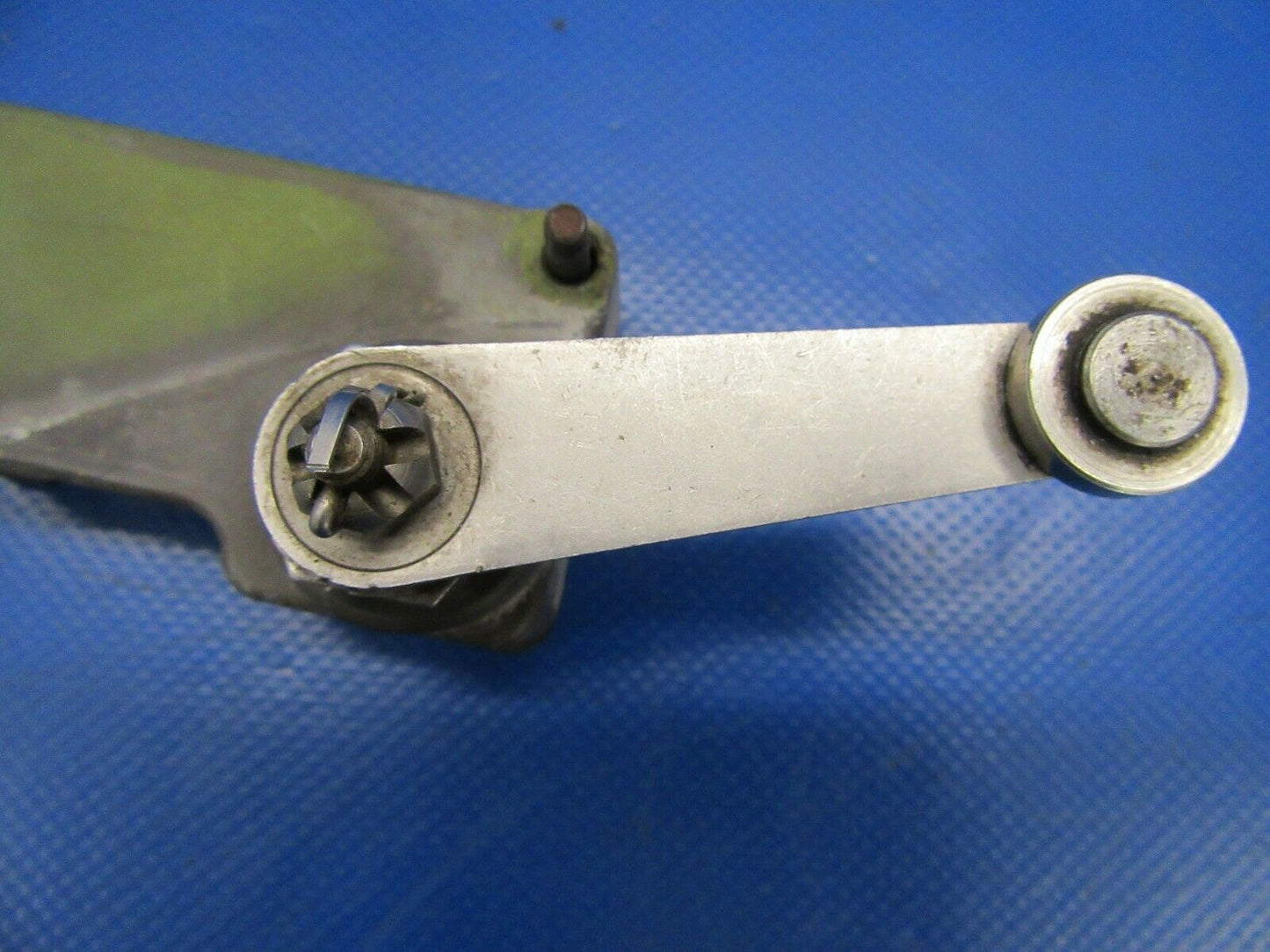 Cessna 310 / T310Q Switch Main Gear LH 1VA20 28 Volts (0619-384)