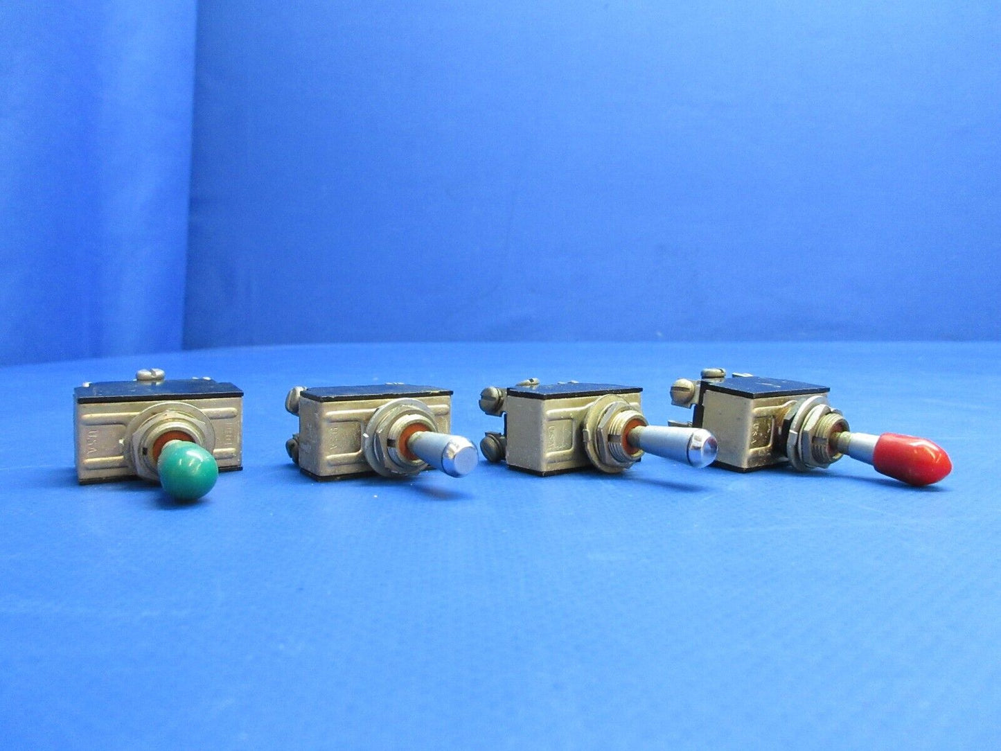 Beech 95-B55 Baron Toggle Switch P/N 35-380053-3, MST205N LOT OF 9 (0523-1140)
