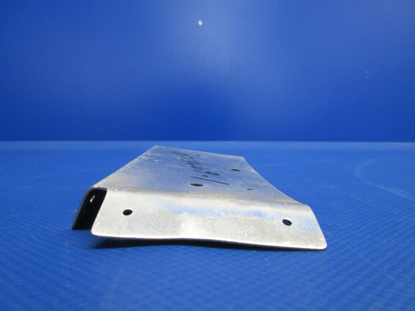 Cessna Bracket P/N 0713669-1 NOS (0224-1246)