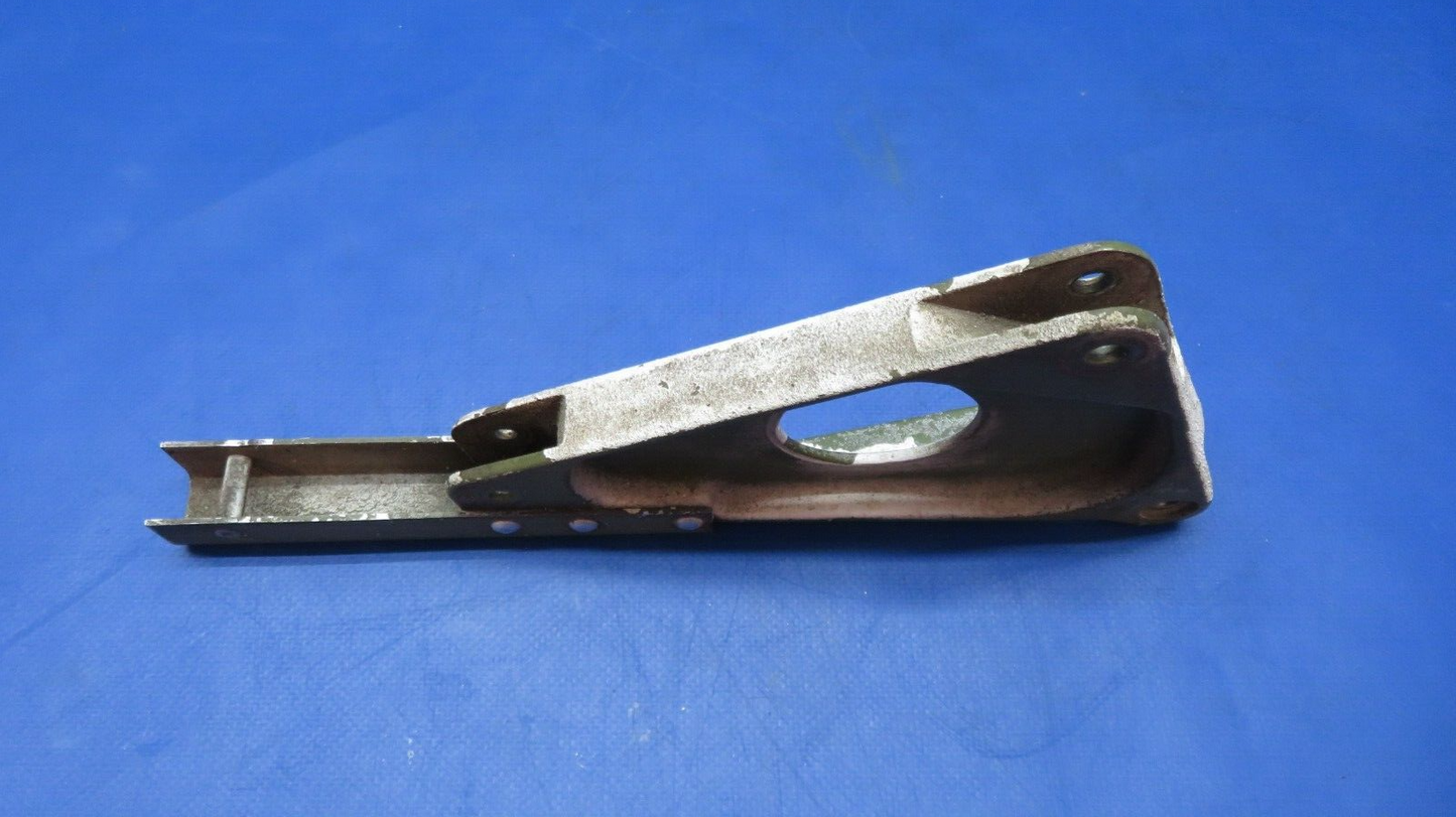 Cessna 401 Nose Gear Retract Link P/N 0842140-2 (0523-215)