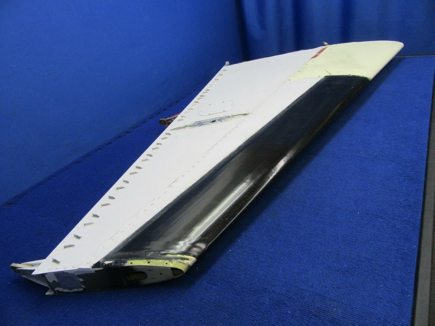 Beech 58 Baron Vertical Stabilizer P/N 96-640000-197 (0422-213)