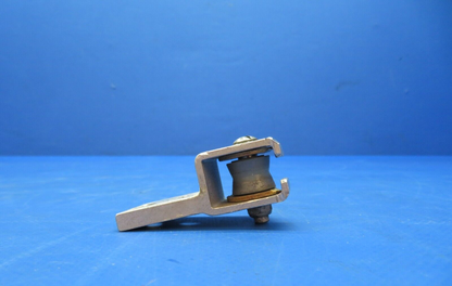 Cessna 172 Wheel Housing Front Seat Assy P/N 0700645-2 (0723-403)