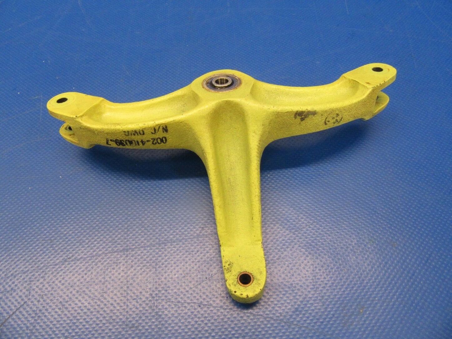 Beech Baron 58P Bellcrank Rudder RH P/N 002-410039-7 (0618-201)