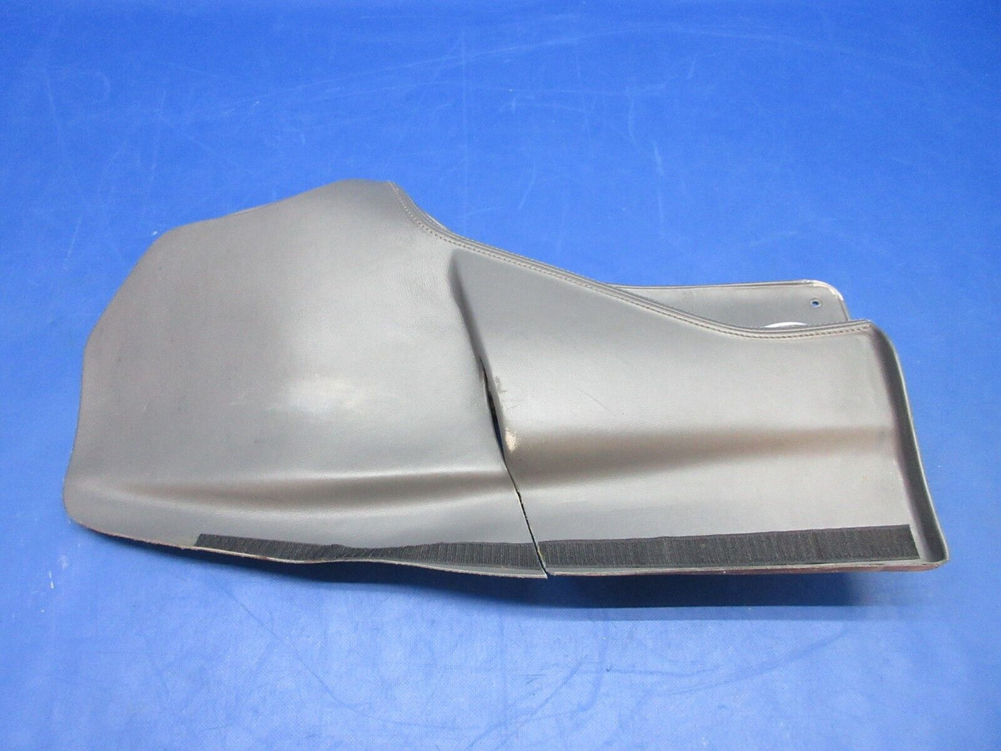Diamond DA-42 Storage Pocket Assy Front RH P/N D60-2510-94-00_1 (0623-124)
