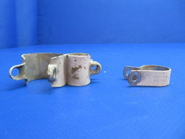 Beech Brake Line Clamps Main Gear P/N 35-815004-1 (0223-526)