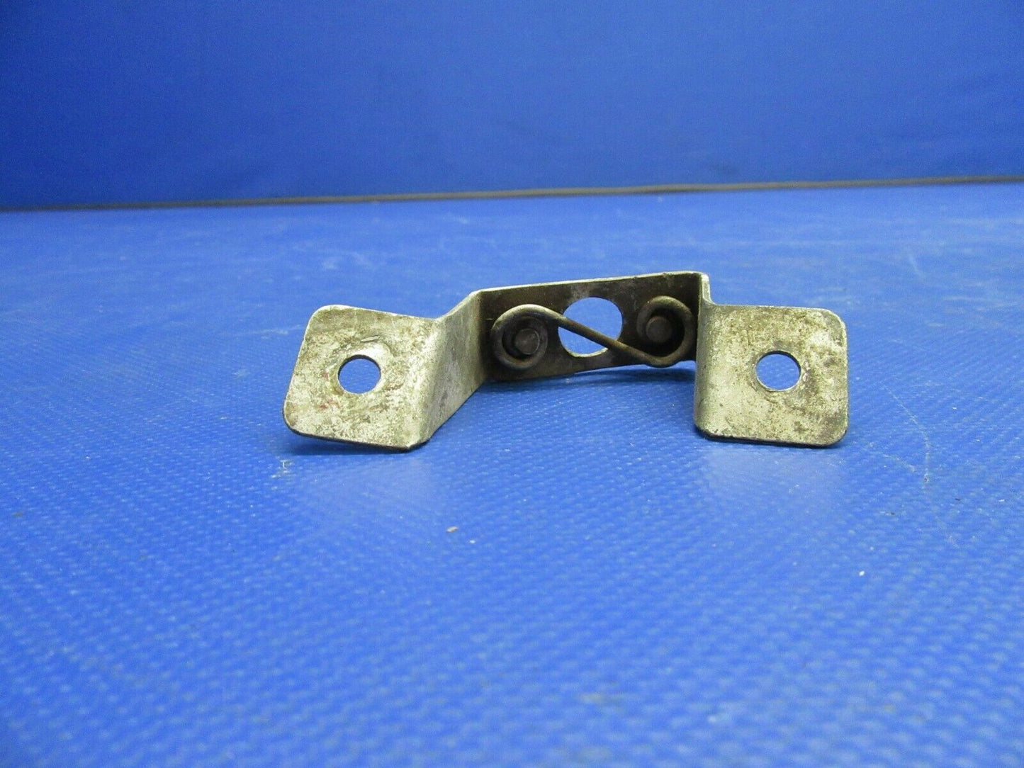 Beech Bonanza E-35 Cowling Fastener Bracket FWD P/N 35-910244 (0821-517)