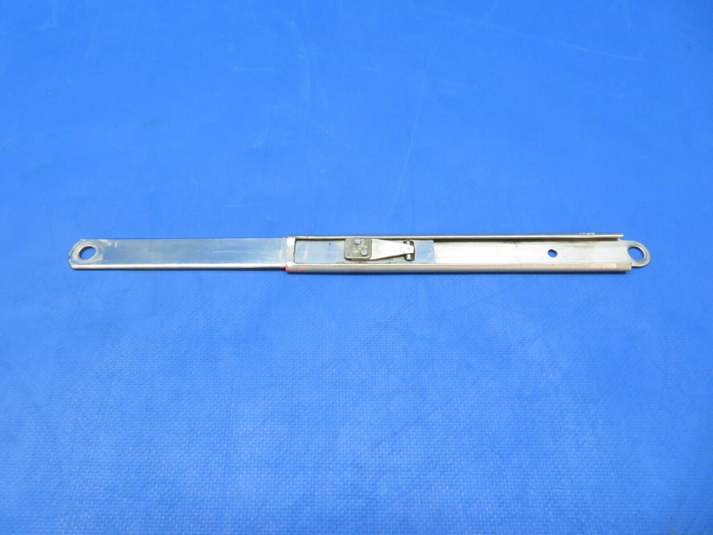 Cessna 310 / 310Q Door Stop Assy P/N 0811488-15 (0823-702)