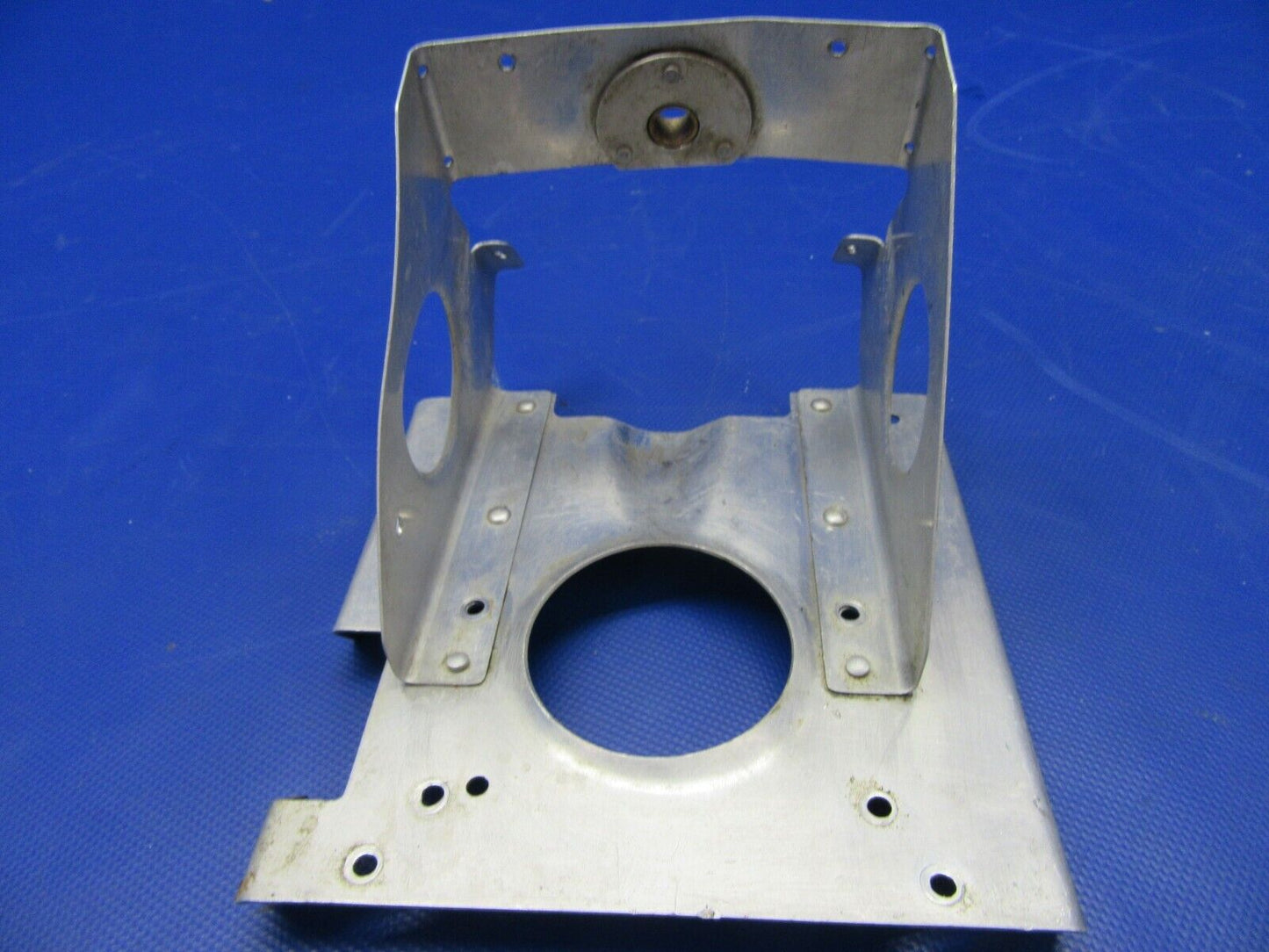 Cessna 210 / T210N Bracket Assembly Fuel Control P/N 2113048-1 (0421-338)