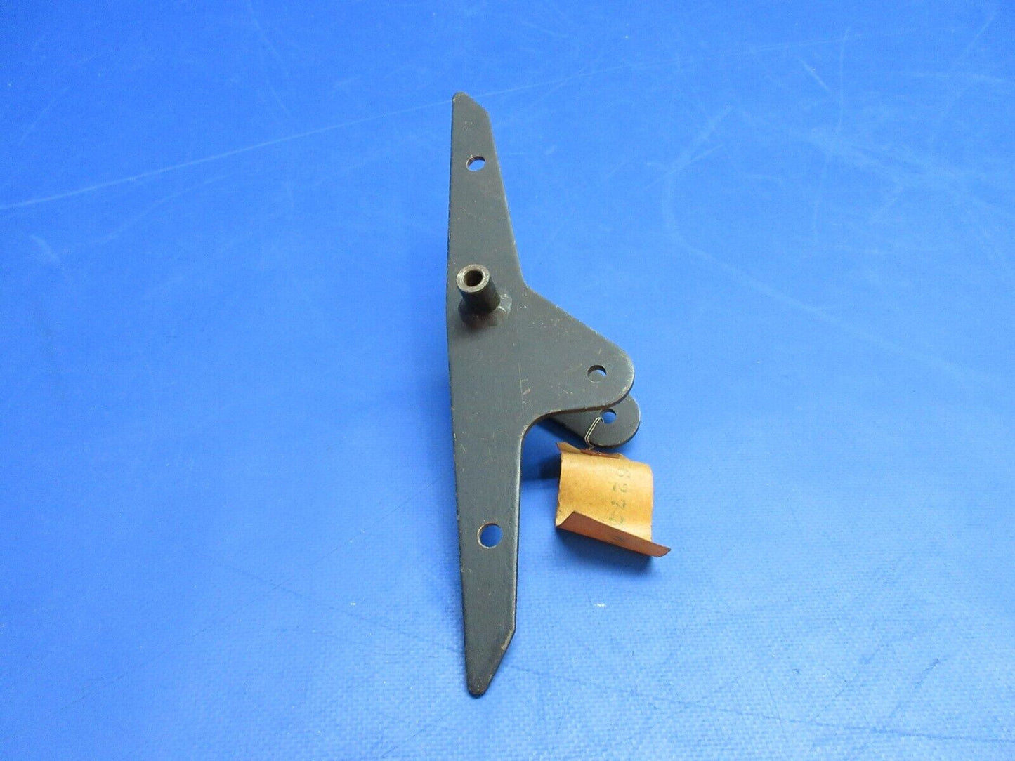 Piper PA-28 LH Aileron Bellcrank Assy P/N 62771-00, 62771-000 NOS (0523-497)