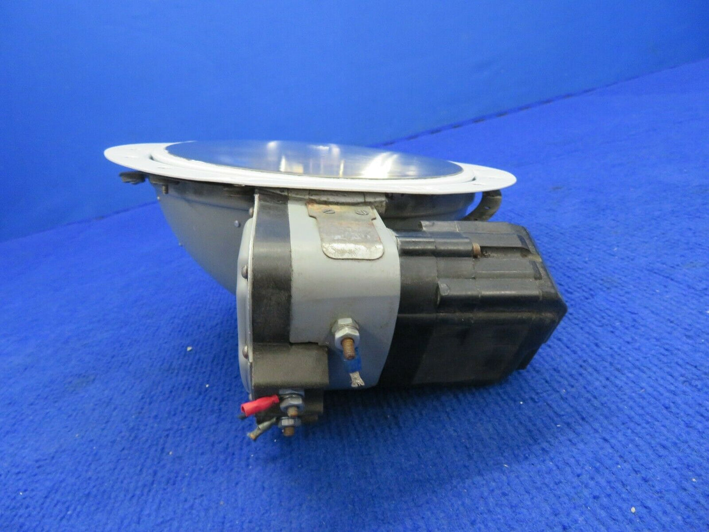 Cessna 310 Grimes Landing Light w/ Motor 24V P/N 0322006-10, G-3801A-1A (0422-72