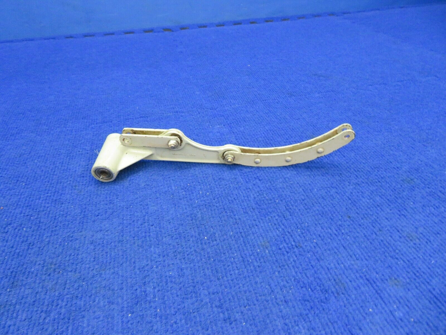 Cessna 310 Bellcrank Assembly Rocker Arm w/ Link LH P/N 0841104-3 (0422-429)