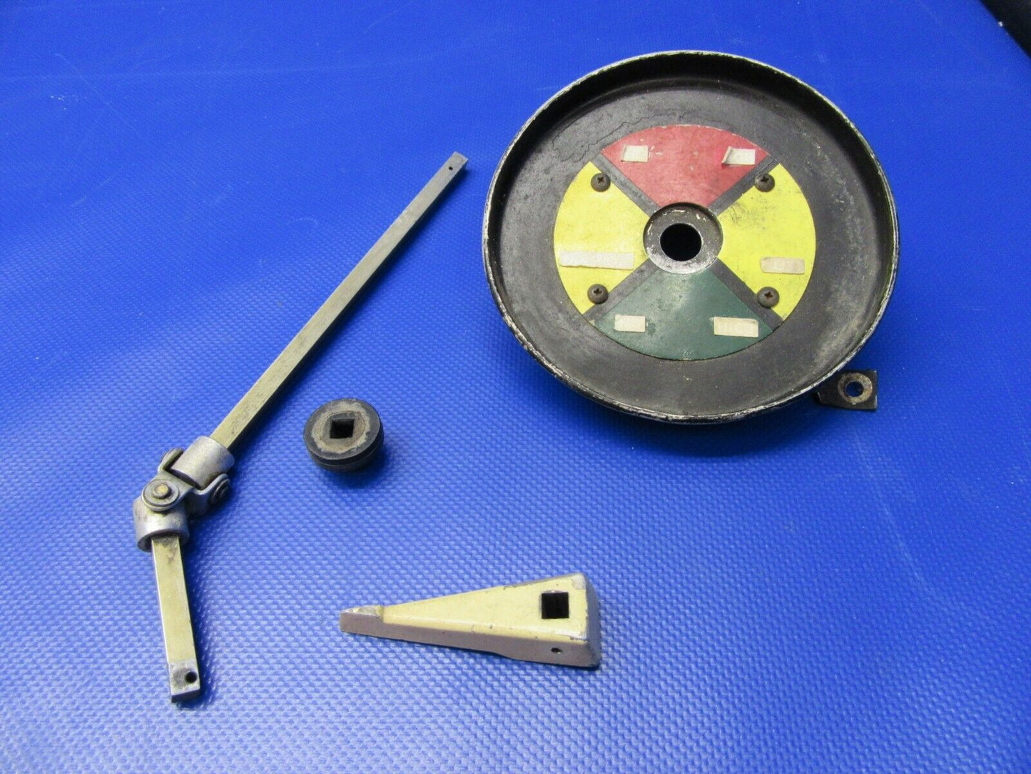 Cessna 172 Fuel Selector Valve Shaft Assembly P/N 0511157-200 (0221-215)