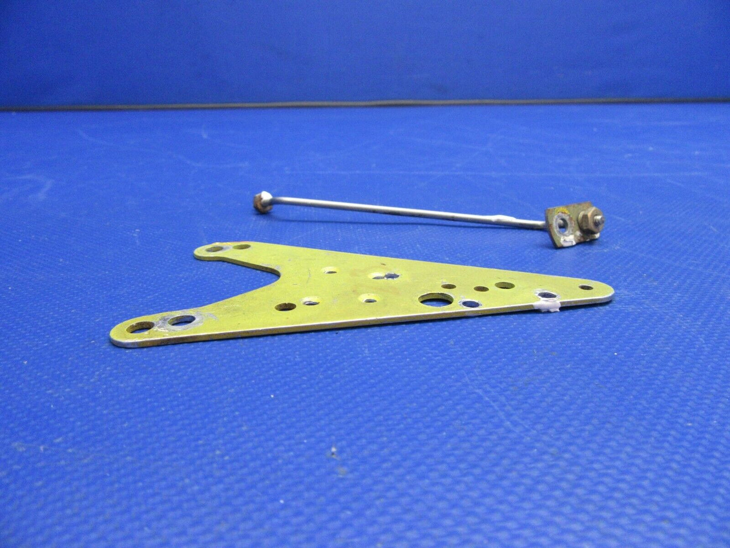 Piper PA-24-250 Arm Spring Attachment Flap Motor P/N 23046-00 (0821-300)