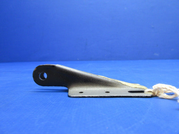 Piper PA-28 Top Cabin Door Hinge P/N 66913-04 NOS (1123-809)