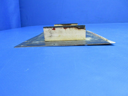 Beech 95-B55 Baron Battery Box Assy w/Lid P/N 002-400001-57 (0523-1102)