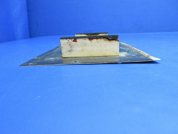 Beech 95-B55 Baron Battery Box Assy w/Lid P/N 002-400001-57 (0523-1102)