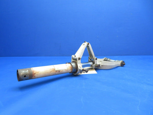 Cessna 150 / 150L Nose Gear Strut Assy w/ Axle  P/N 0442504-13 (0823-696)