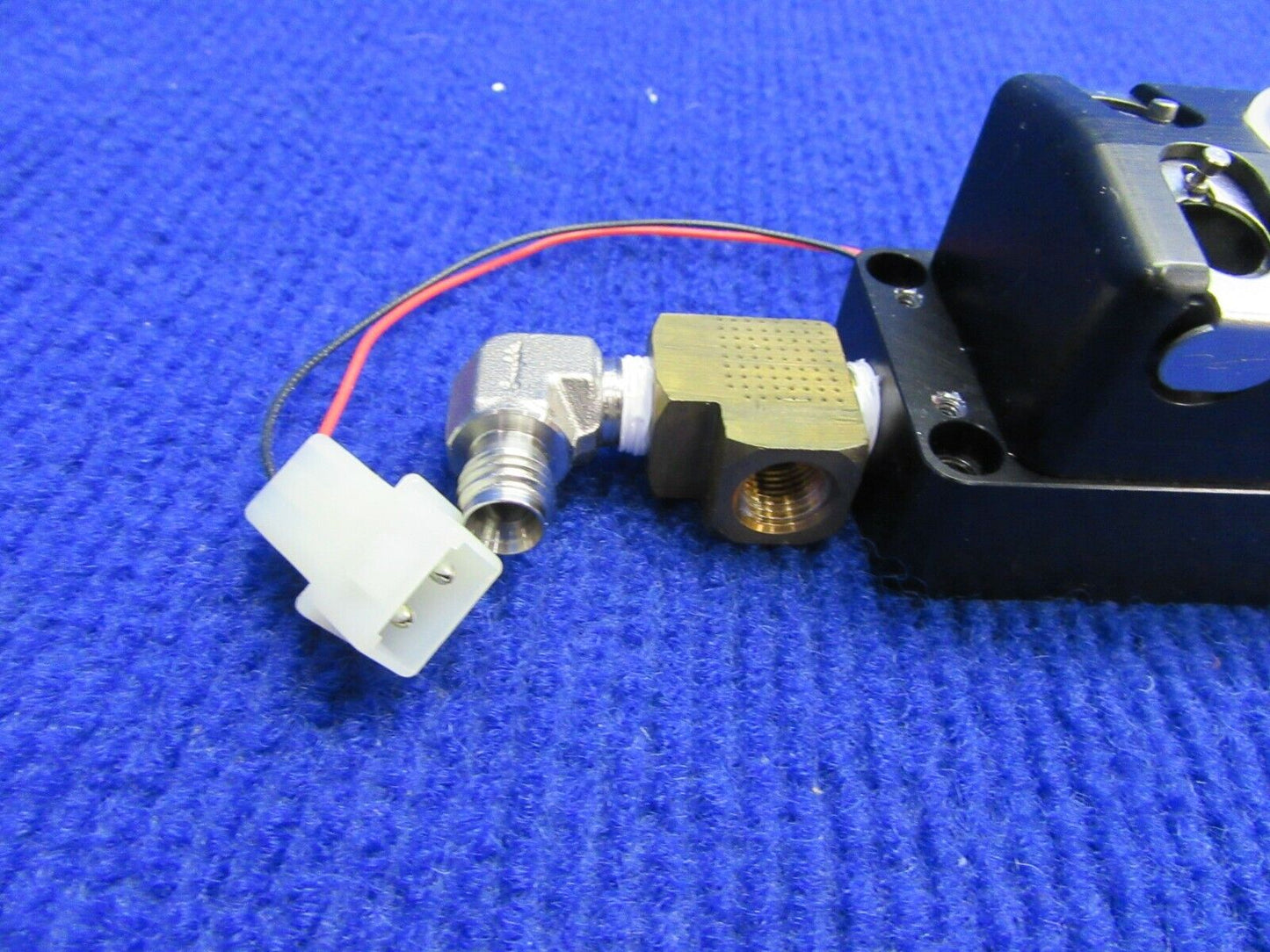 Cirrus SR-22 Precise Flight Oxygen Distribution Manifold 102N0230-2 (0122-362)