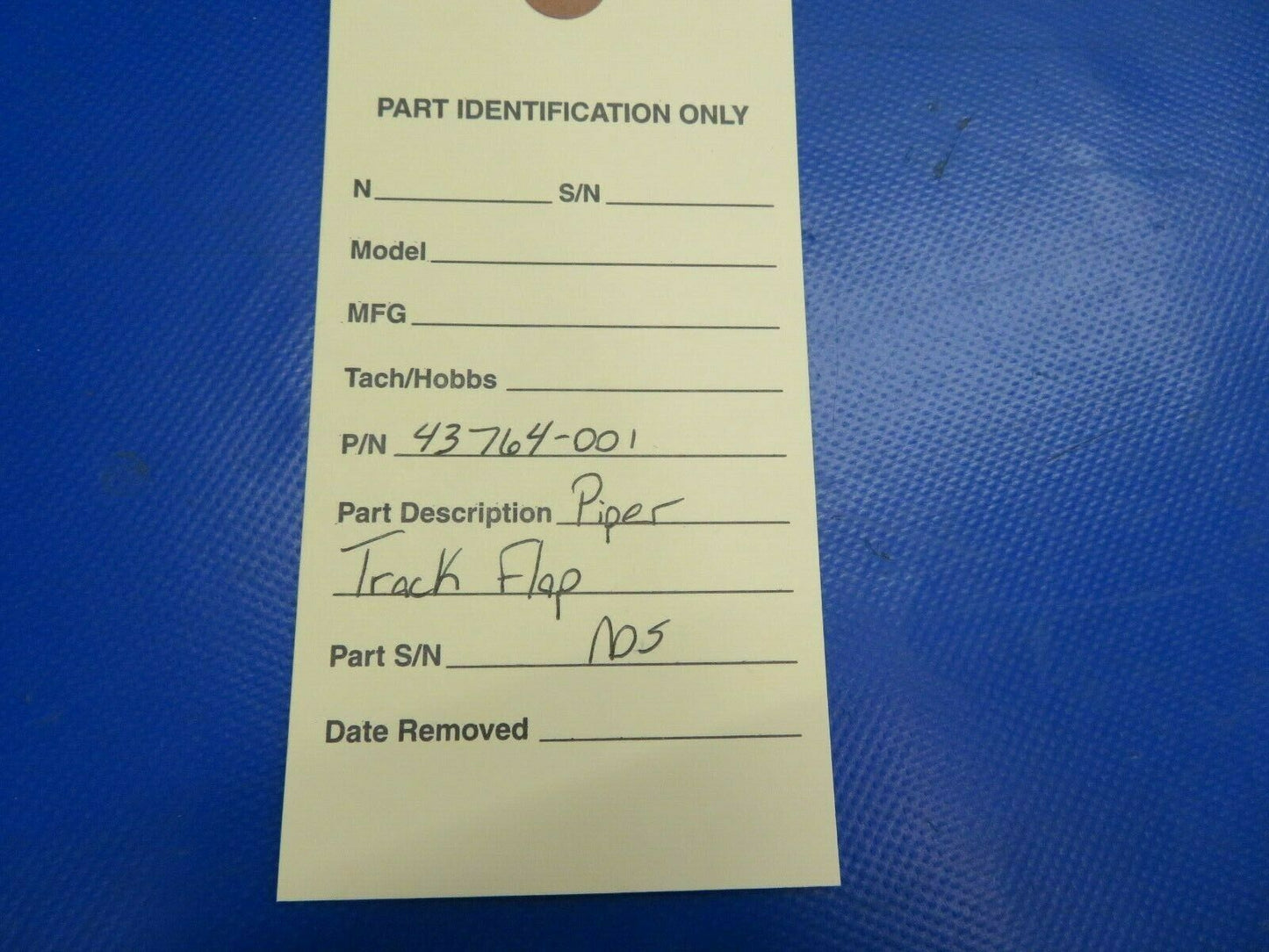 Piper Track Flap P/N 43764-001 NOS (0720-811)