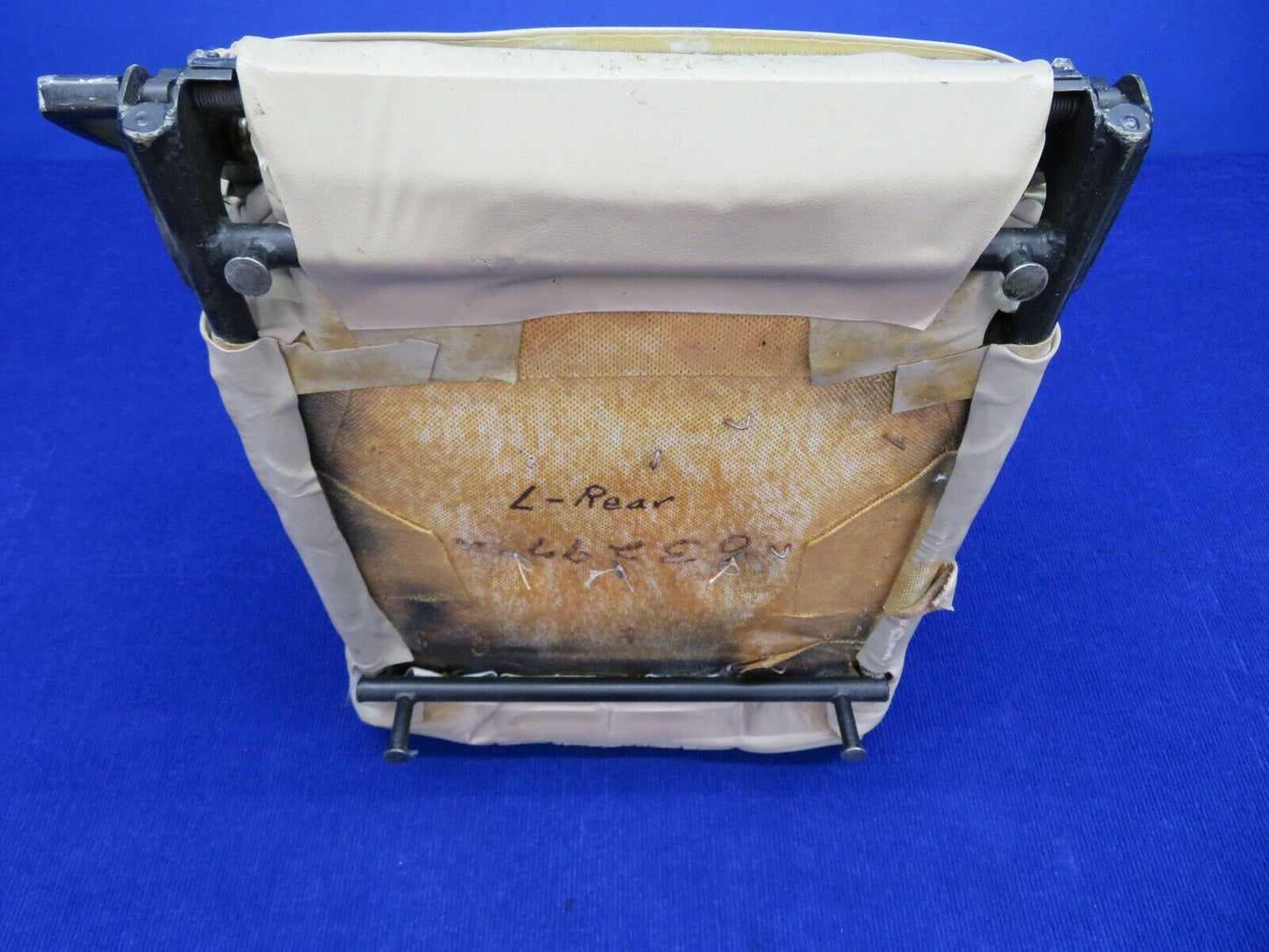 Piper Arrow PA-28R-201T Rear Seat LH P/N 96827-022 (1121-115)