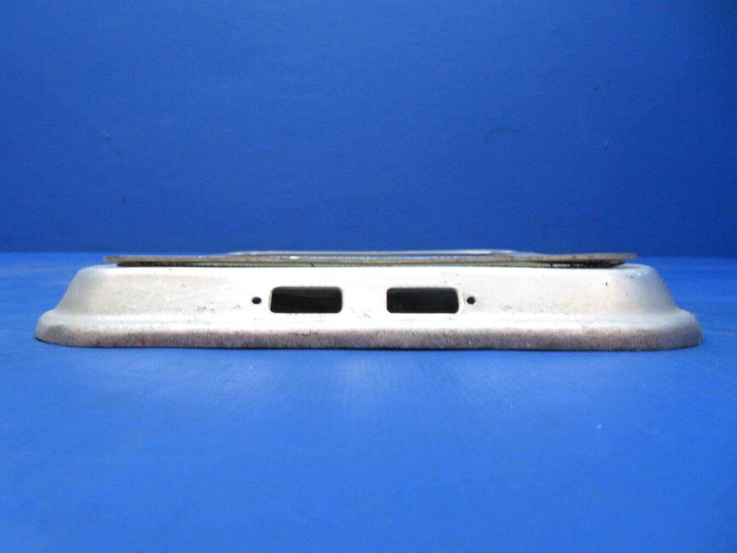 Beech C-35 Bonanza Dome Light & Radio Speaker Assy P/N 35-344140-602 (1023-229)