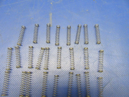 Delco Springs P/N 1977357 LOT OF 50 NOS (0921-537)