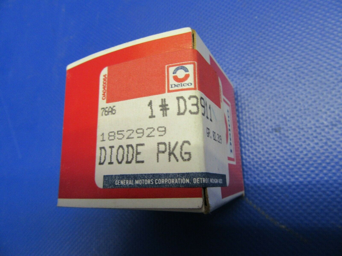 Delco Remy Diode P/N D-3911, 1852929 NOS LOT OF 15 (1021-431)