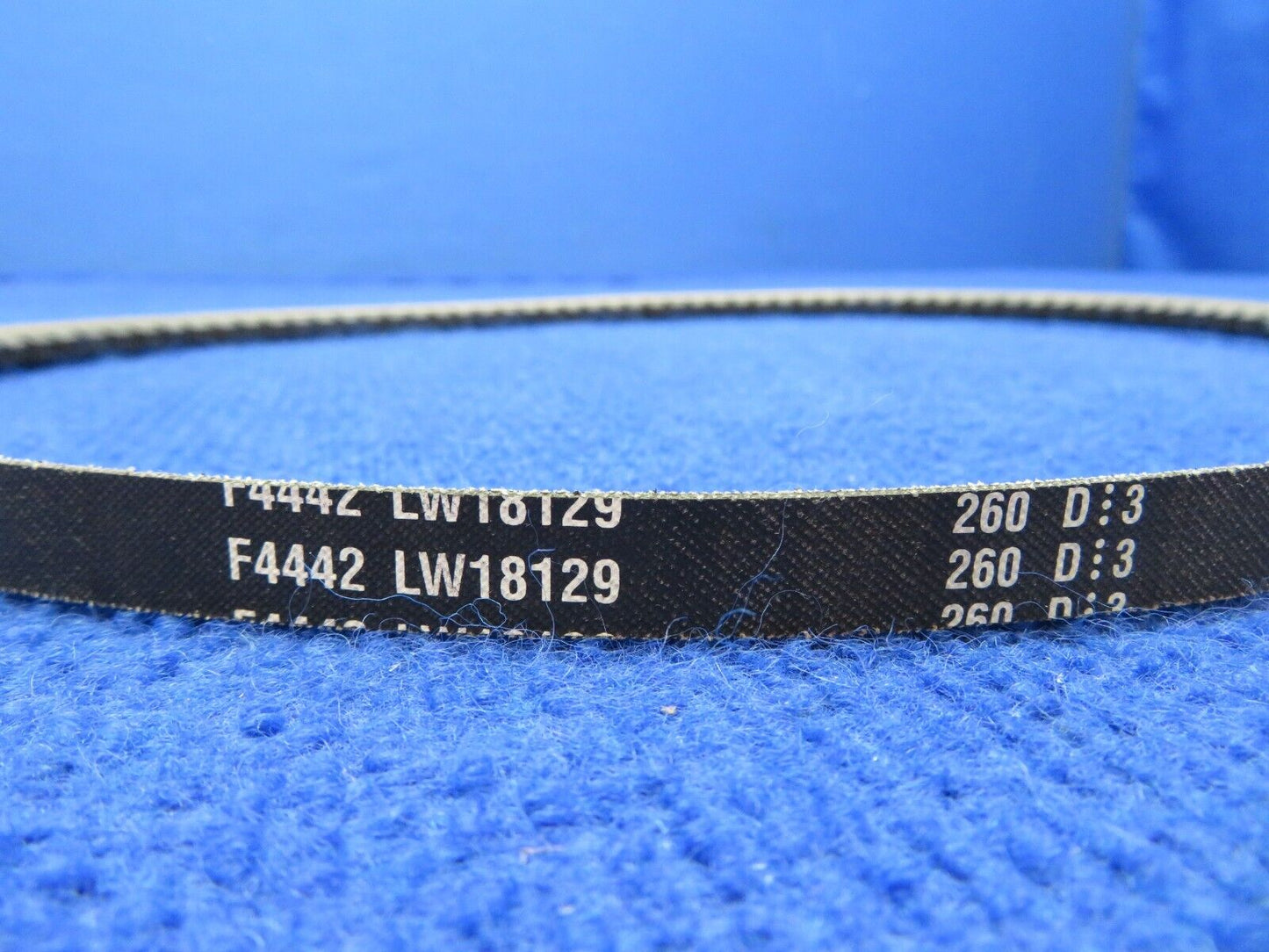V-Belt P/N LW18129 NOS (0622-686)