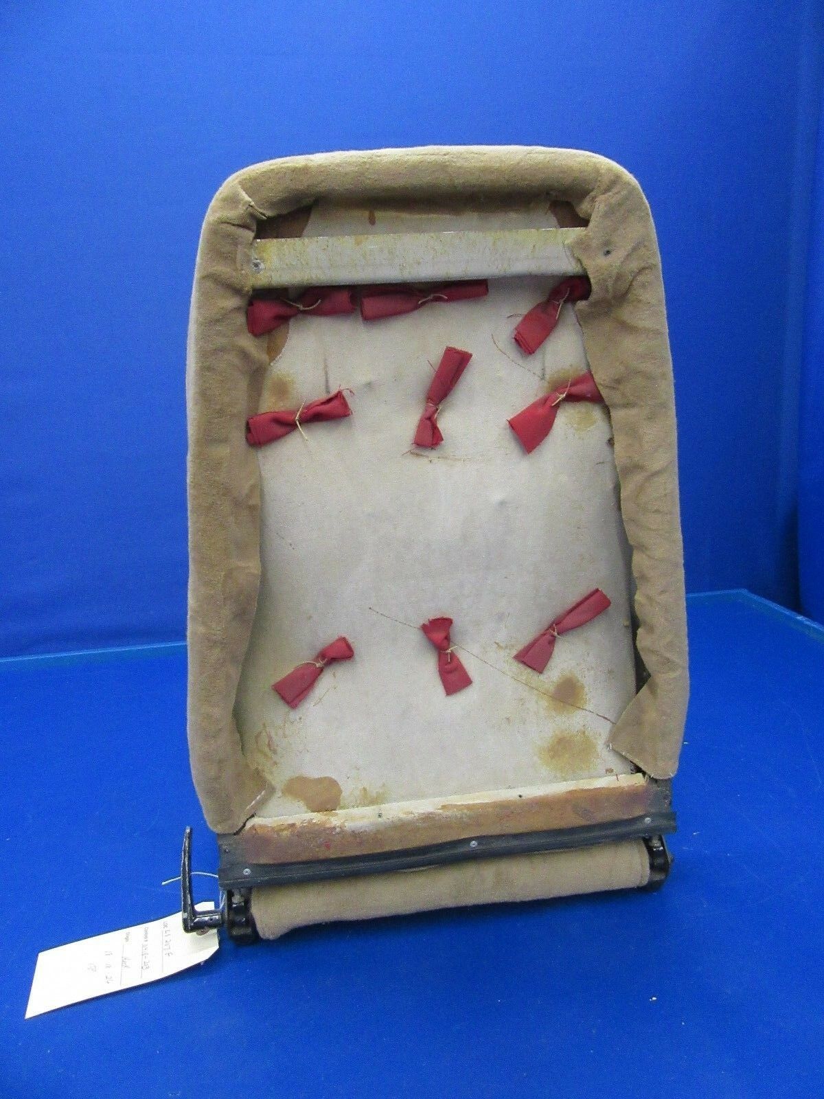 Piper PA-32 Cherokee Six Center Seat Beige Upholstery (0418-203)