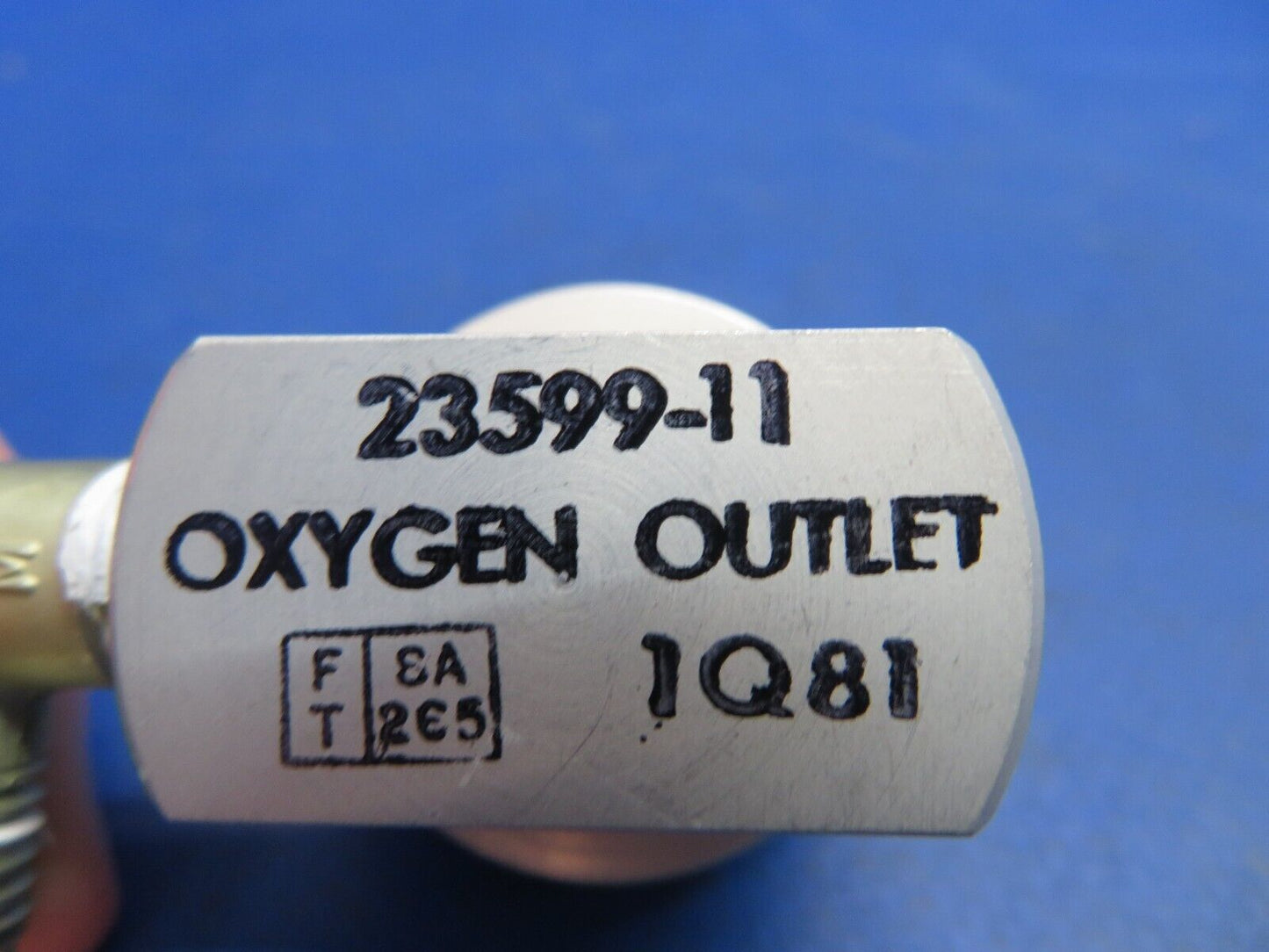 Piper Aerostar 602P Oxygen Outlet P/N 23599-11 (0123-655)