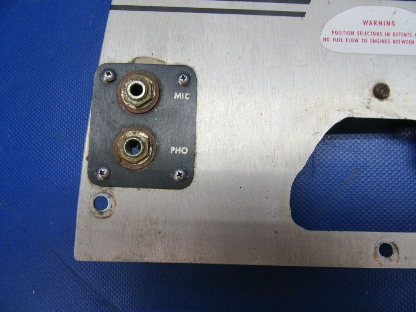 Beech 95-B55 Fuel Selector Panel & Cam P/N 96-920001-17, 96-920001-3 (0621-685)