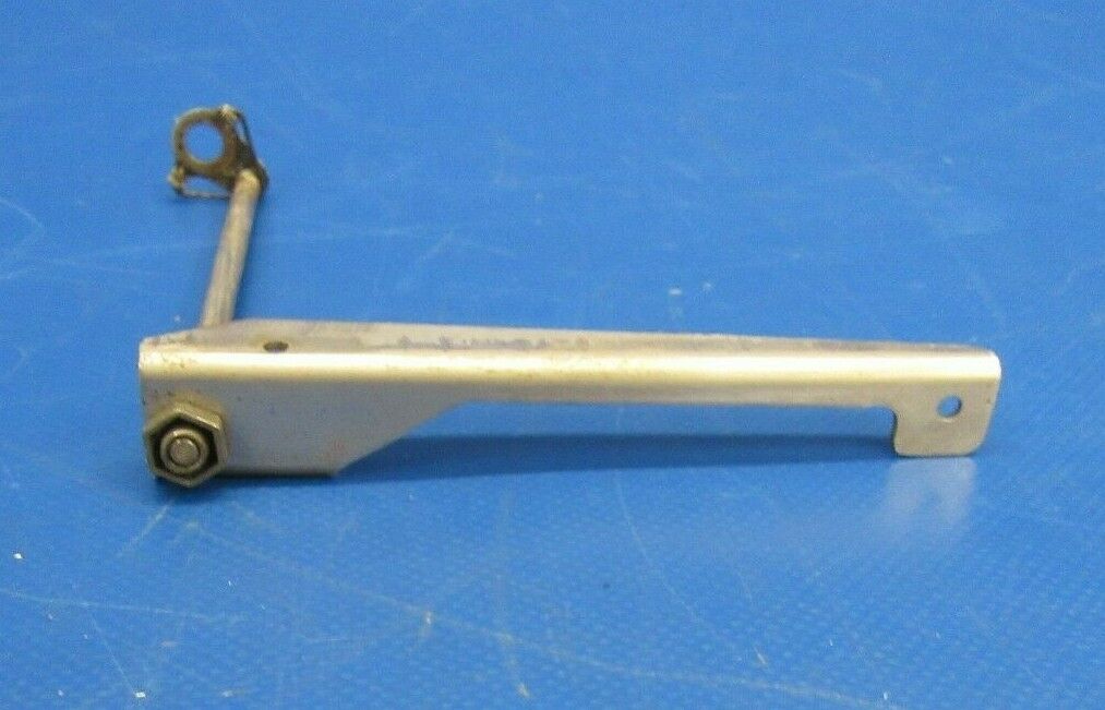 Piper PA-34-200T Rod Assy Fuel Drain & Handle RH 96975-00, 96975-000 (1119-409)