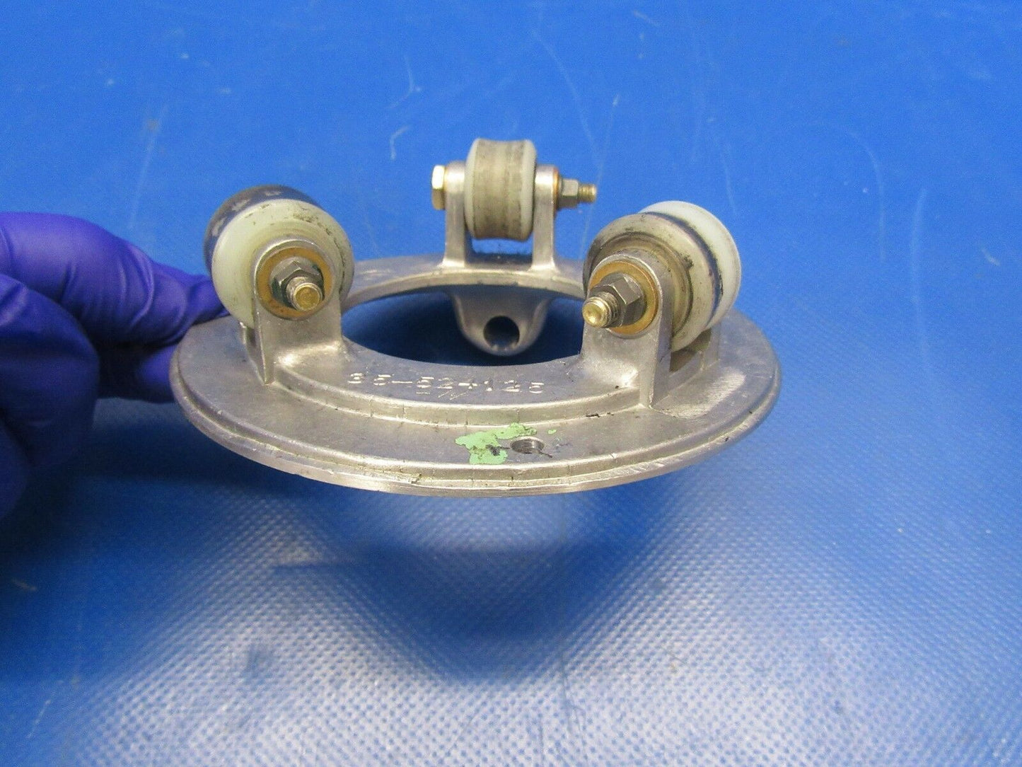 Beech Baron Hanger Assy Control Column P/N 35-524125-14 (0218-138)