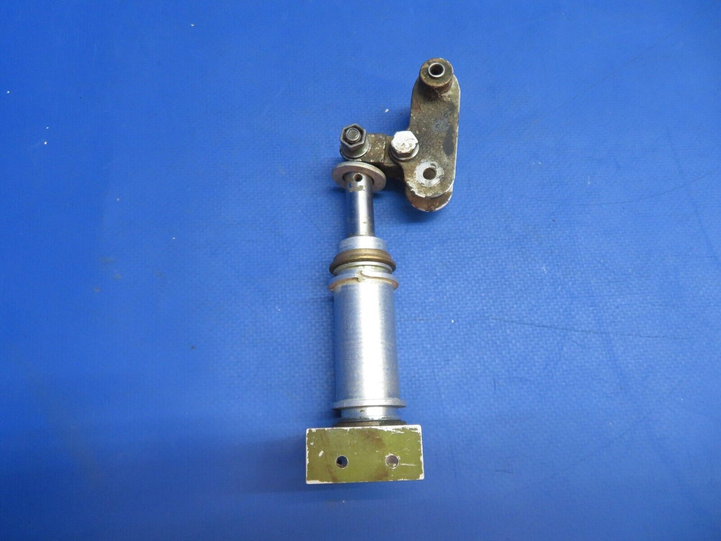 Piper PA-34-200T Stabilizer Trim Barrel / Shaft / Arm P/N 37422-00 (0223-987)