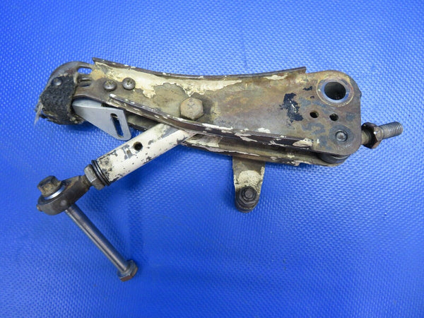 Cessna Cardinal 177RG Weld Nose Gear Lock 2043073-6 (0621-387)