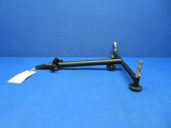 Piper PA-28R-180 Control Column Tee Bar Assy P/N 67219-02 (1123-427)