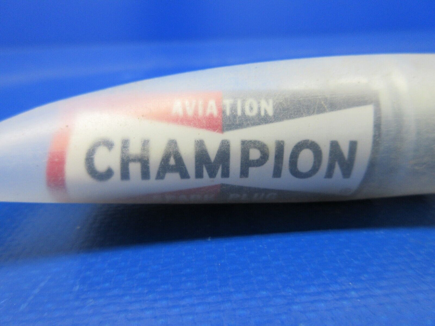 Champion REB37E Spark Plugs LOT OF 6 NOS (1223-614)